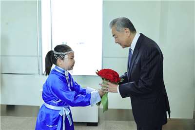 Le ministre des Affaires étrangères chinois Wang Yi lors de sa visite en mongolie du 13 au 15 juin 2026 (Image : Facebook/ministère des Affaires étrangères de Mongolie)