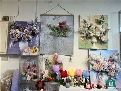 Fleurs en crochet, en savon… : les fleuristes taïwanais s'adaptent aux tendances et au climat (Image : RTI)