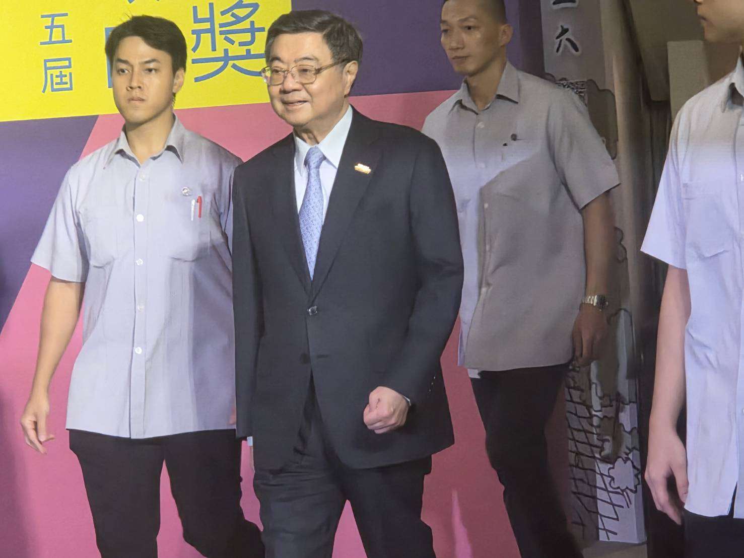 Le premier ministre Cho Jung-tai (centre) (photo Rti)