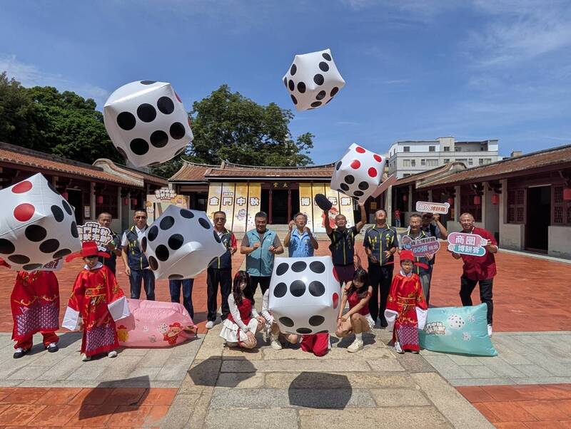 D’innombrables jeux de hasard proposés à Kinmen à l’occasion de la fête de la lune (photo, CNA)