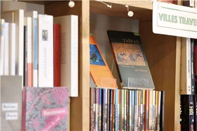 A Paris, L'îlebrairie & Co., à la fois café et librairie, ne manque pas de mettre en avant des livres venus de Taiwan. (Photo : avec l’aimable autorisation du ministère de la Culture de Taiwan)