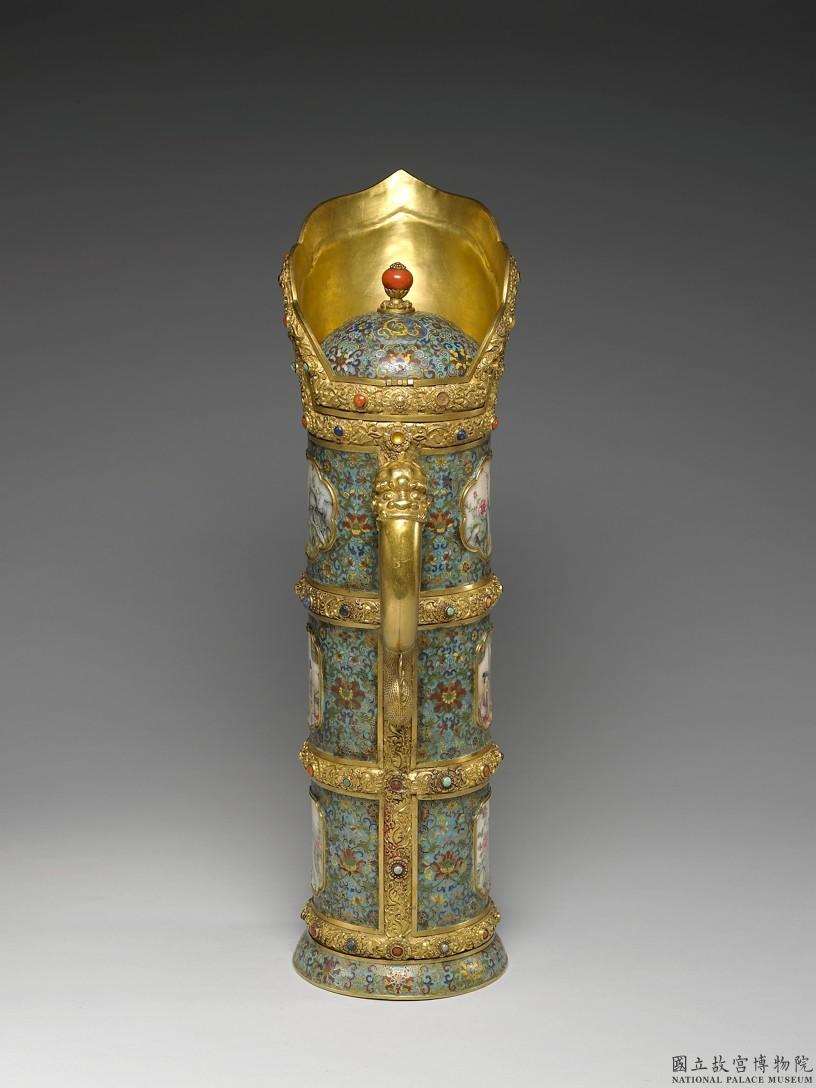 Image 1-4: Bouilloire de thé au beurre Mdong-mo en émail cloisonné (source MNP)