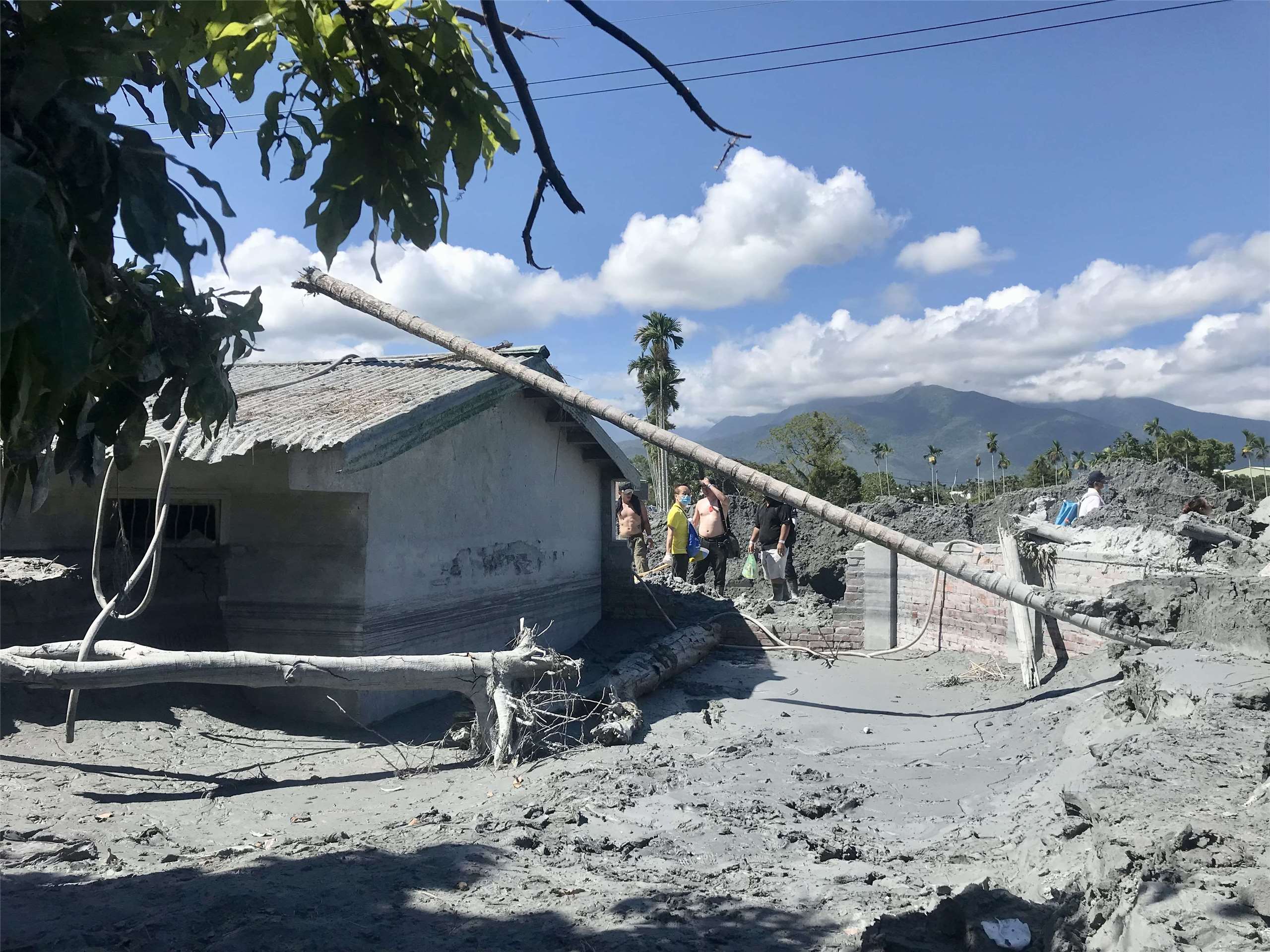 Reportage à Guangfu auprès des bénévoles mobilisés suite aux inondations (Image : Lisa Duffaud)