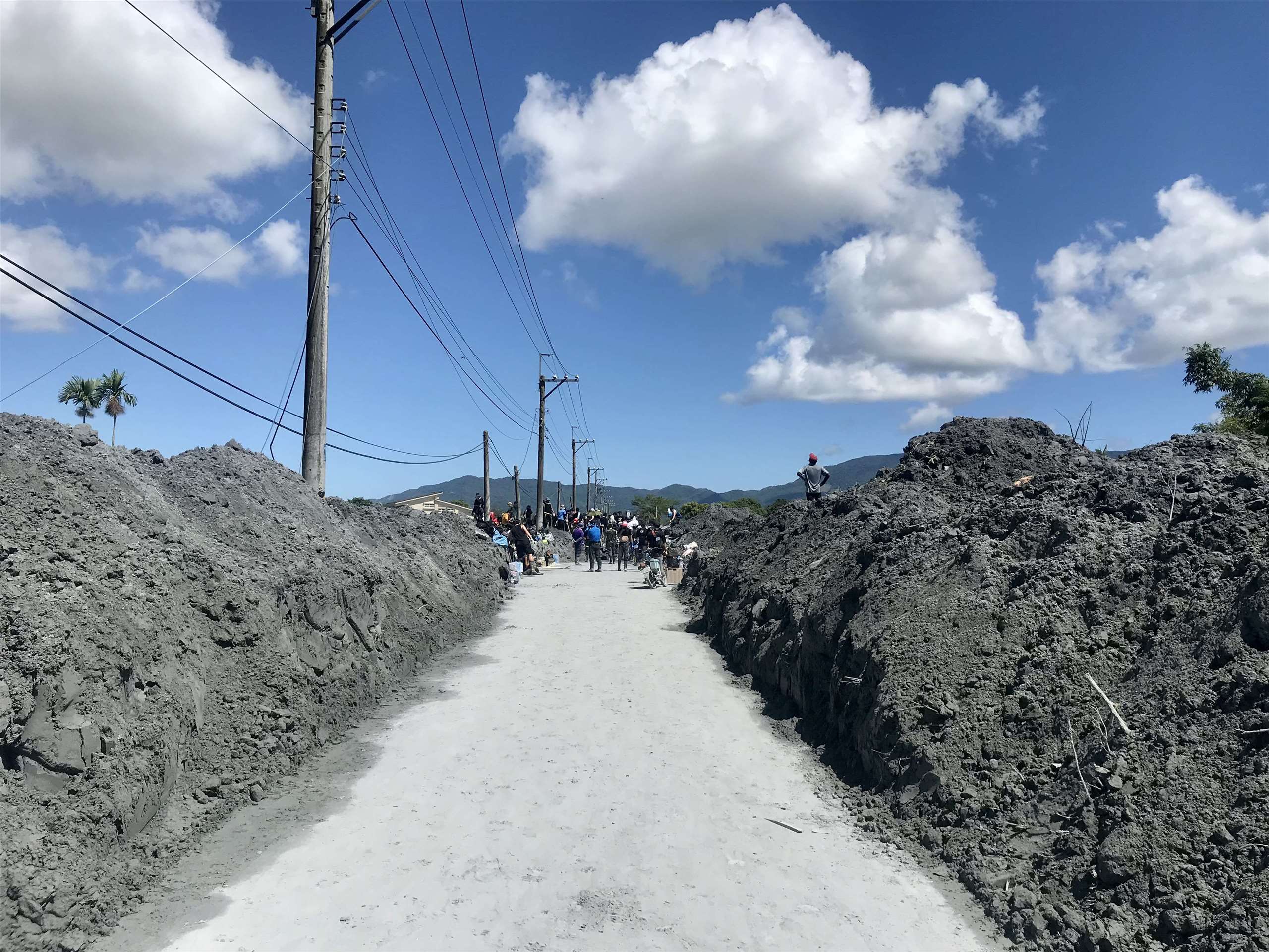 Reportage à Guangfu auprès des bénévoles mobilisés suite aux inondations (Image : Lisa Duffaud)