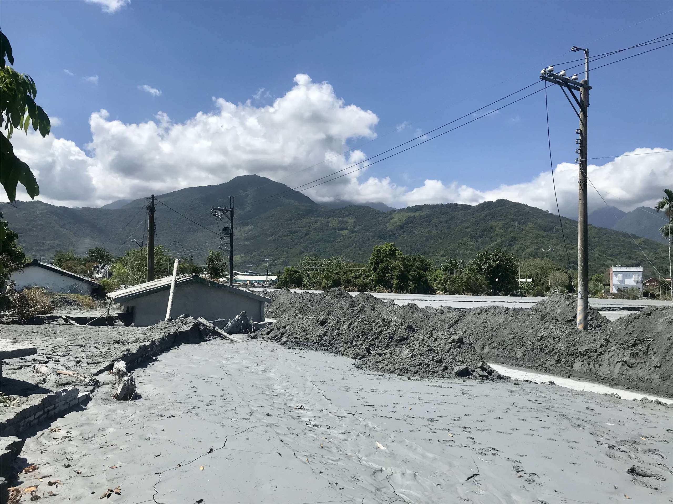 Reportage à Guangfu auprès des bénévoles mobilisés suite aux inondations (Image : Lisa Duffaud)