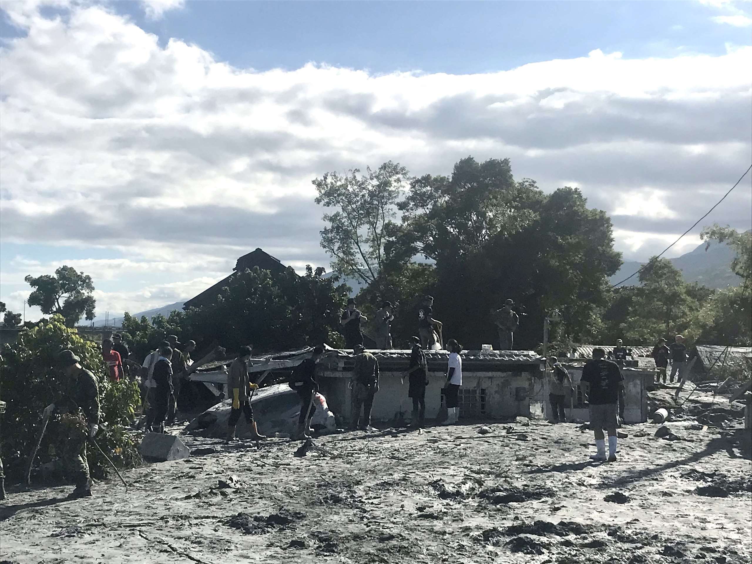 Reportage à Guangfu auprès des bénévoles mobilisés suite aux inondations (Image : Lisa Duffaud)