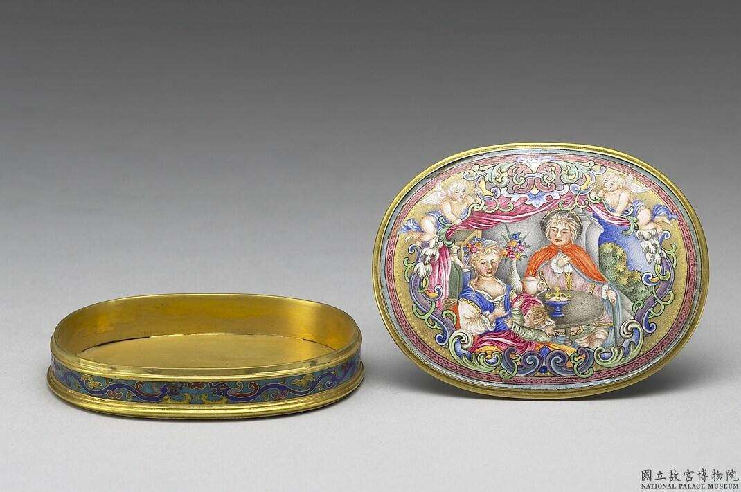 Image 3: Boîte ovale en cuivre avec décor en émail peint (source MNP)