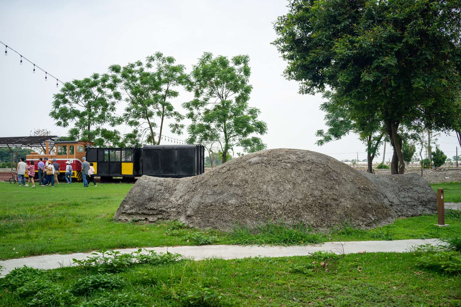 Un abri antiaérien en forme de tortue qui a été réutilisé pour divers usages que vous découvrirez dans l'émission (photo : Sasa)