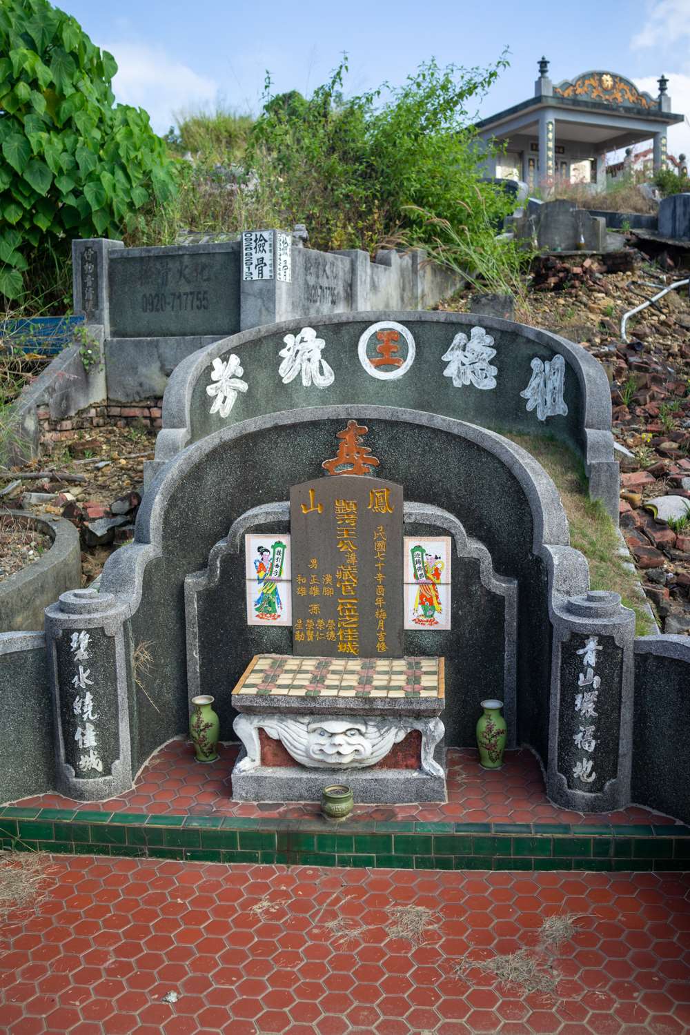 Une tombe bien conservée (photo : Sasa)