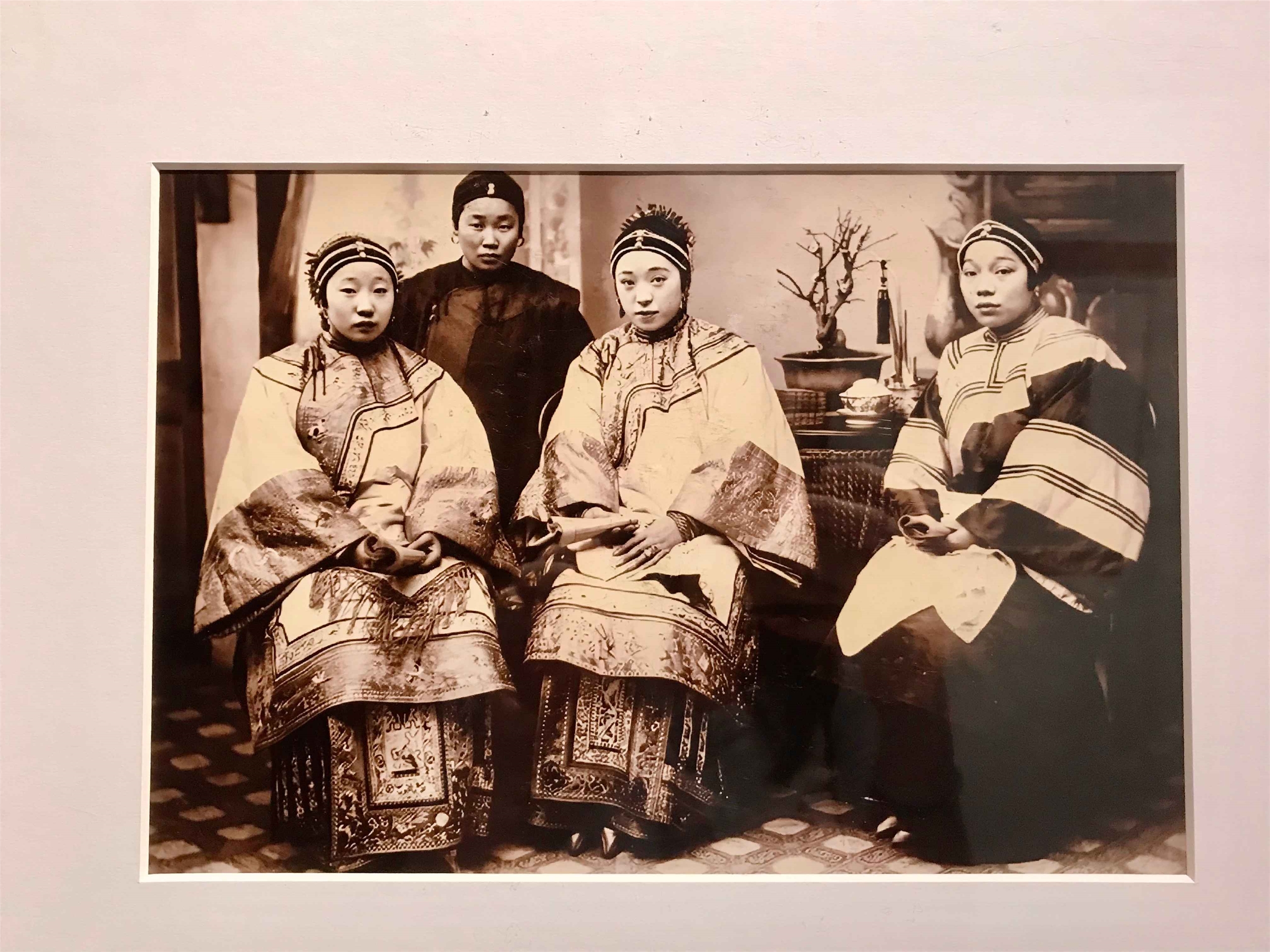 L'exposition consacrée à la pratique des pieds bandés au Musée de Beitou peut se visiter jusqu'au 16 novembre 2025 (Image : RTI / avec l'aimable autorisation du Musée de Beitou)