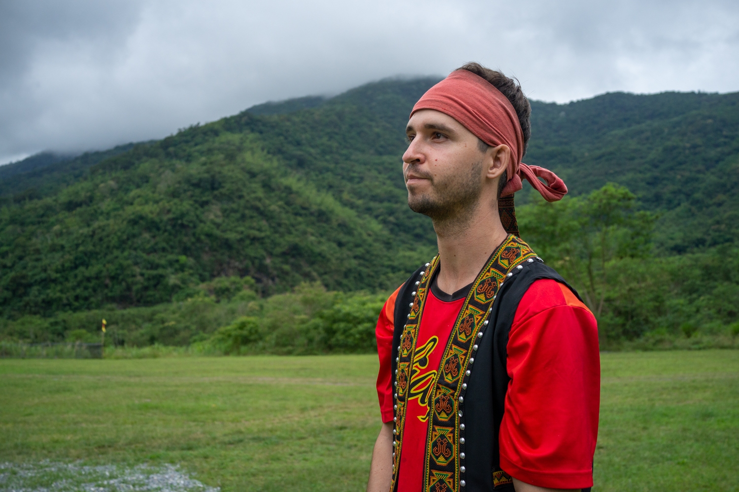 Charlie Osborne, l’un des volontaires sur ce chantier (photo : Sasa)