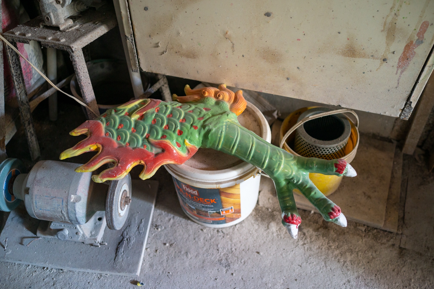 Le pied d'un dragon en préparation pour une fresque dans un temple, Bantaoyao (photo : Sasa)