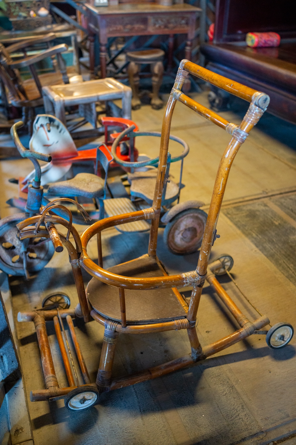 Une poussette en bambou comme autrefois, Musée de la campagne de Ding Tsai Yuan à Chiayi (photo : Sasa)