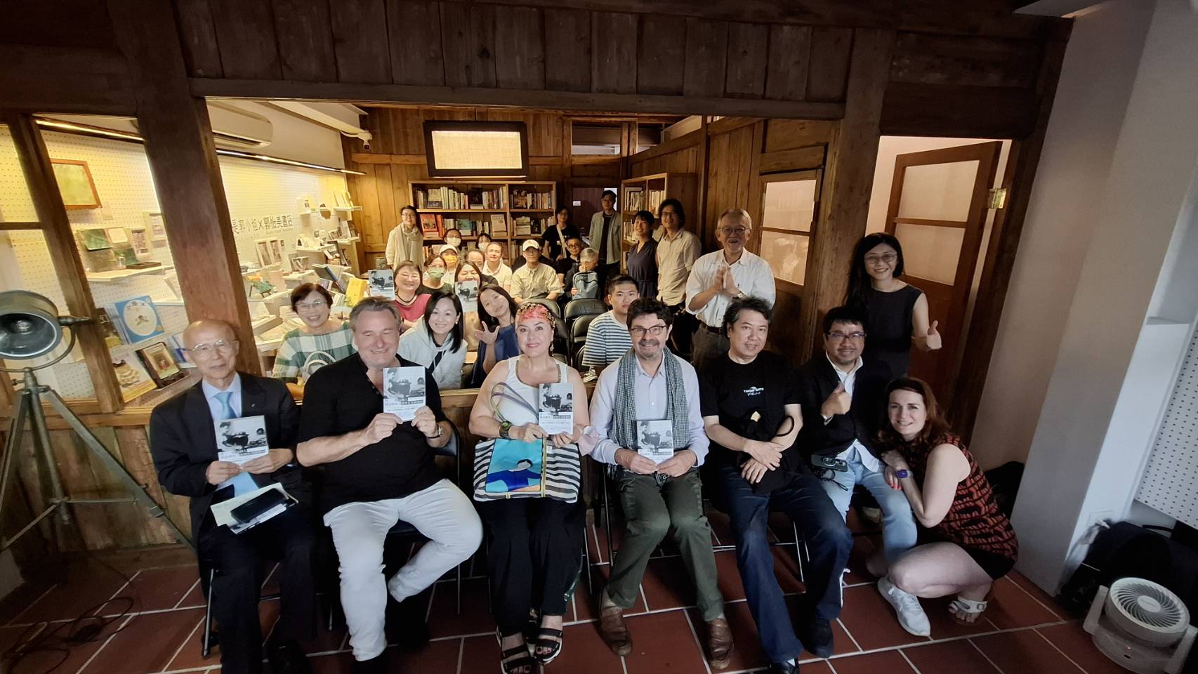 Présentation du livre Comment je suis devenu marionnettiste taïwanais, de Jean-Luc Penso (photo : aimable crédit)