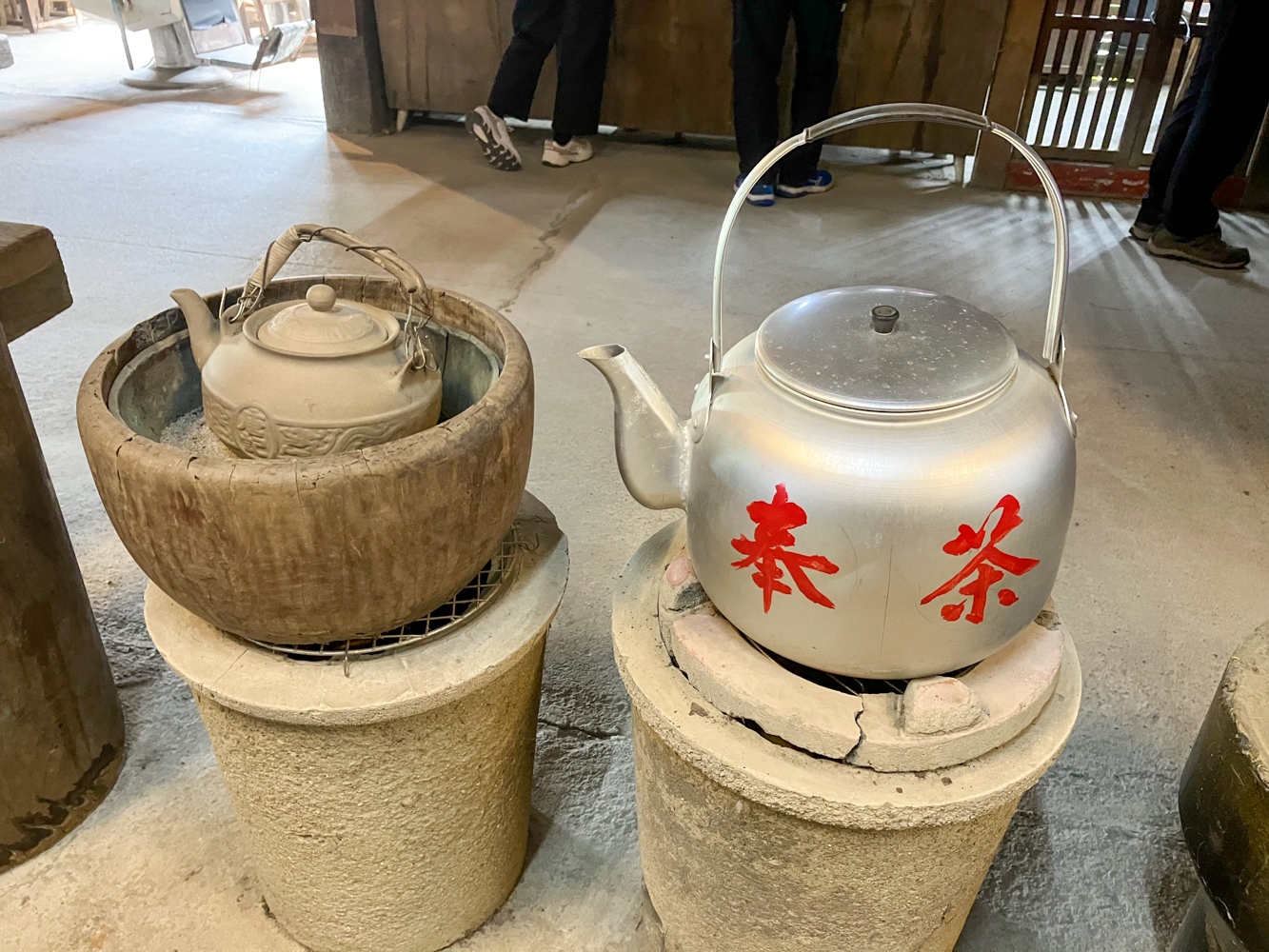 Dans certains temples on trouve encore du "feng cha", du thé offert gratuitement aux personnes de passage. Musée de la campagne de Ding Tsai Yuan à Chiayi (photo : Sasa)