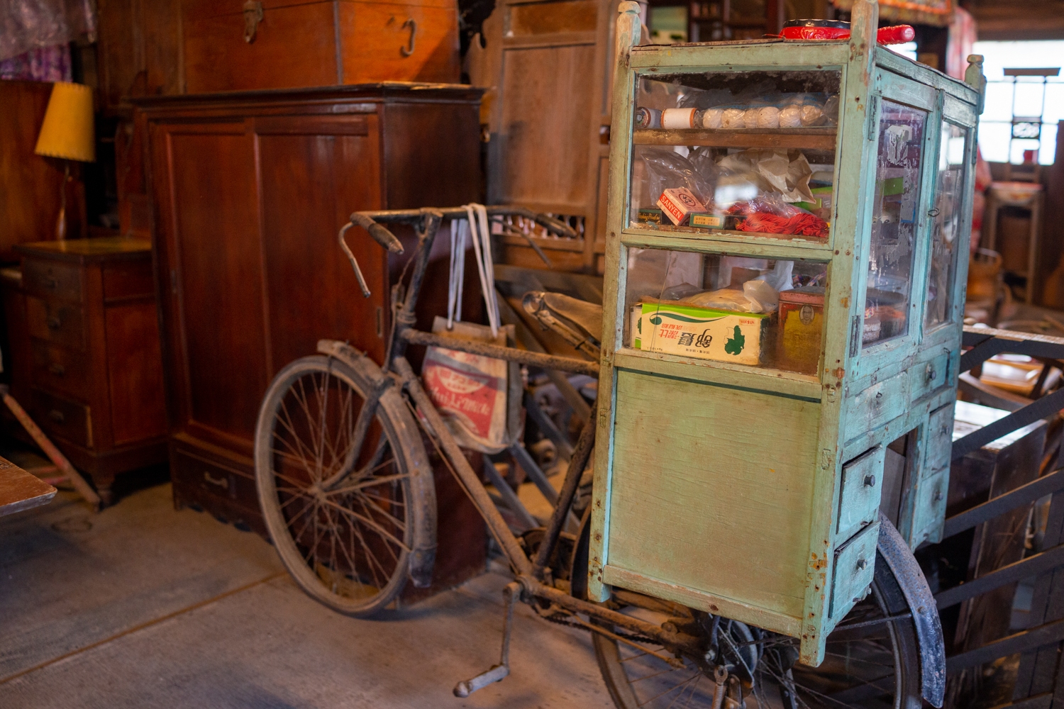 Vélo d'un marchand ambulant, Musée de la campagne de Ding tsai yuan (photo : Sasa)
