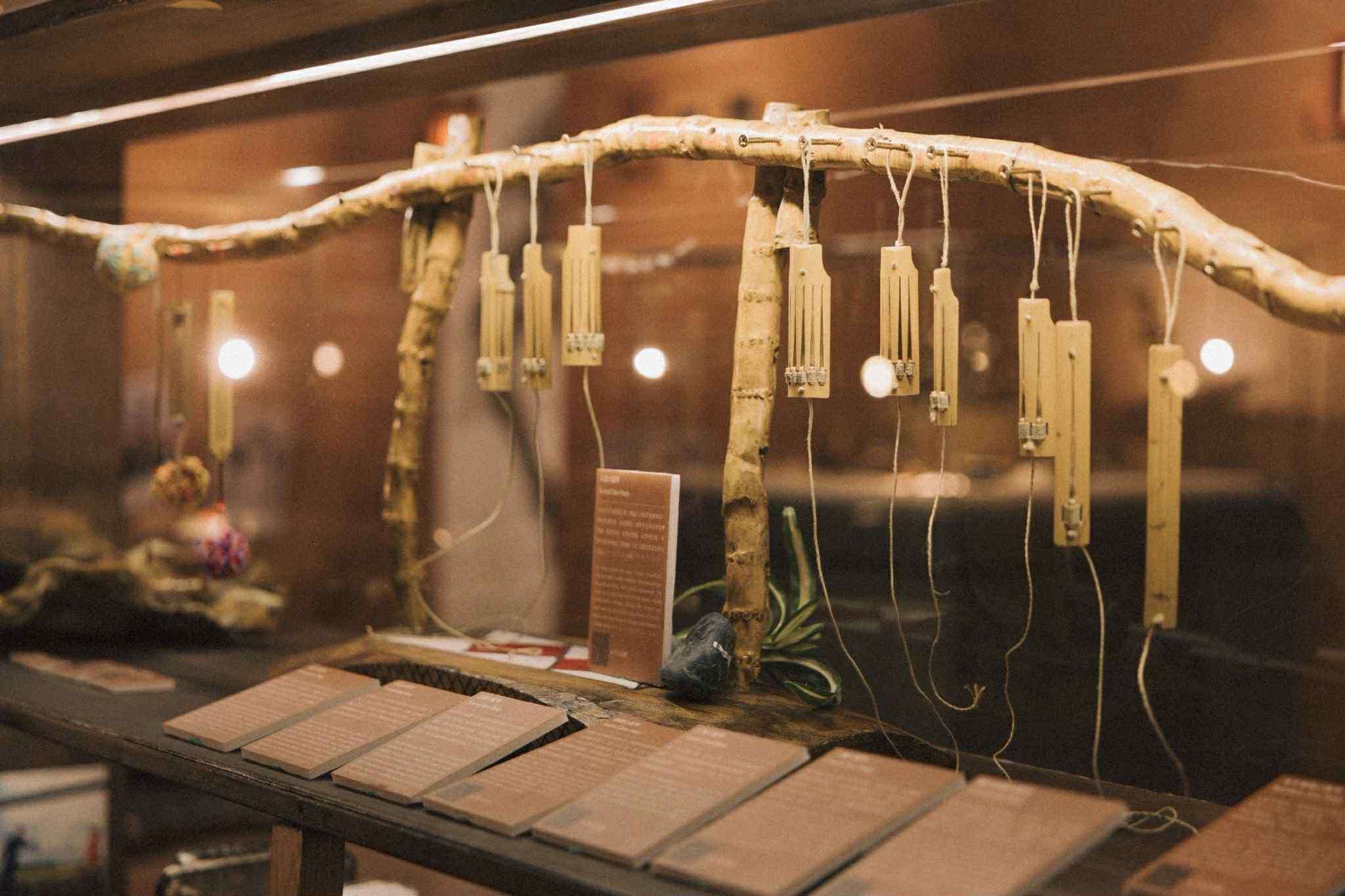 Exposition de guimbardes à Miaoli, guimbardes Atayal (photo Tēnn Khái-Khiam, aimable crédit)