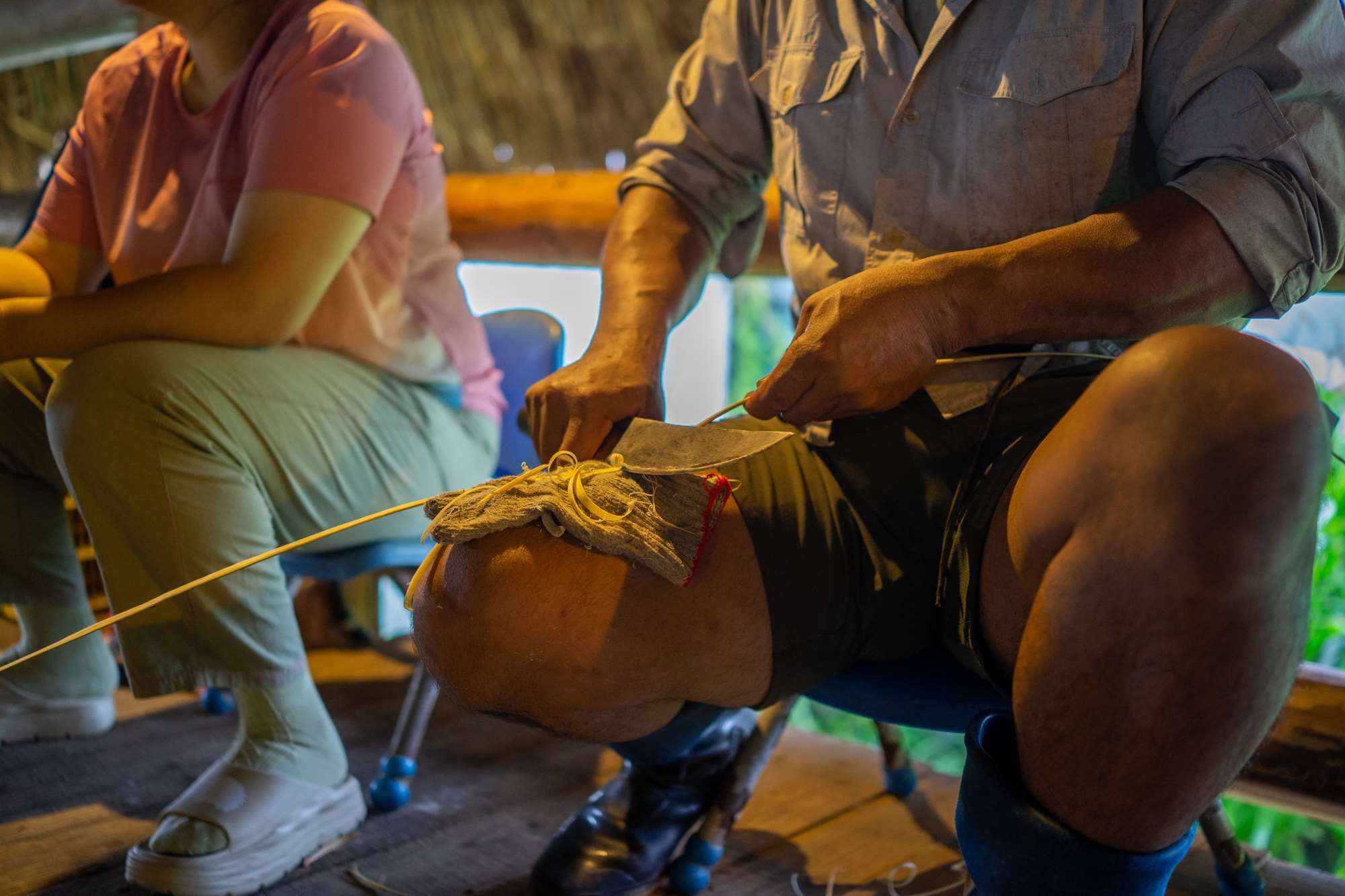 Travail du rotin (photo : Sasa)