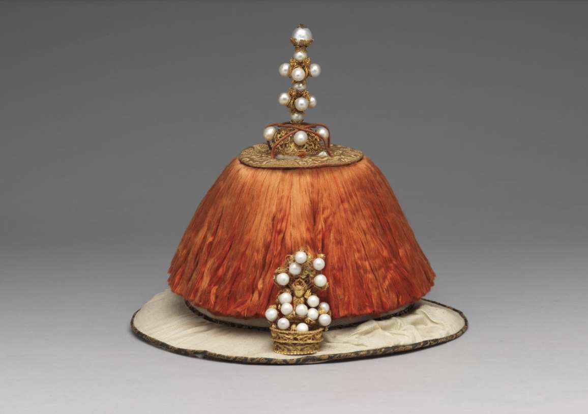 Image 5-2: Chapeau de cour d'été de l'empereur Qianlong (source MNP)