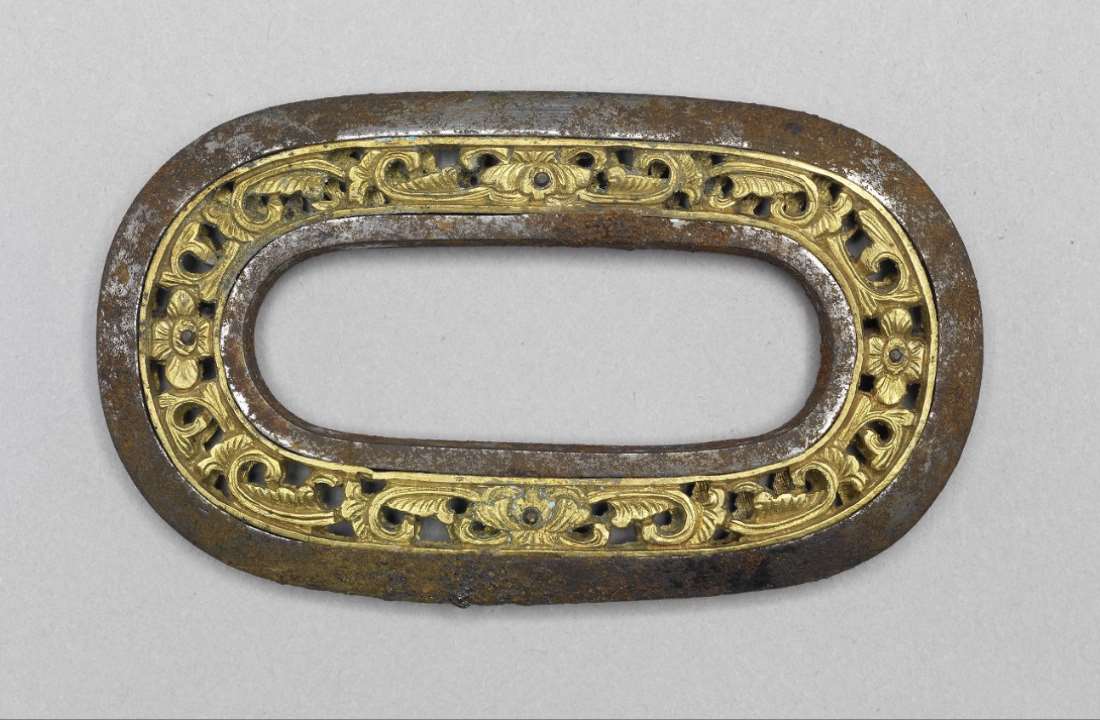 Image 4-5: Bourse à silex brodée de motifs floraux (source MNP)