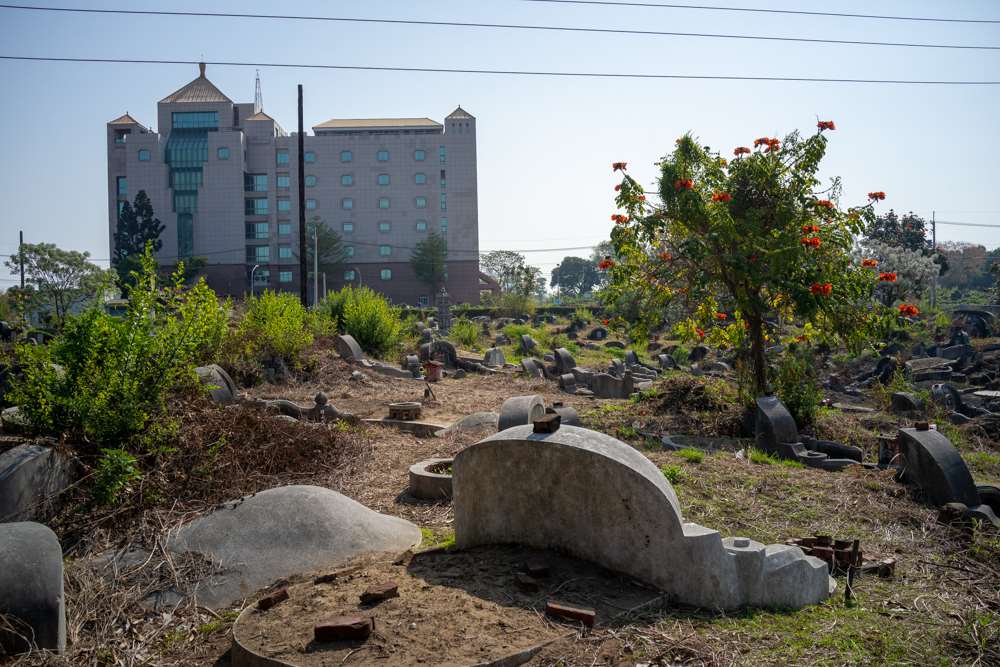 A côté des tombes, un colombarium (photo : Sasa)