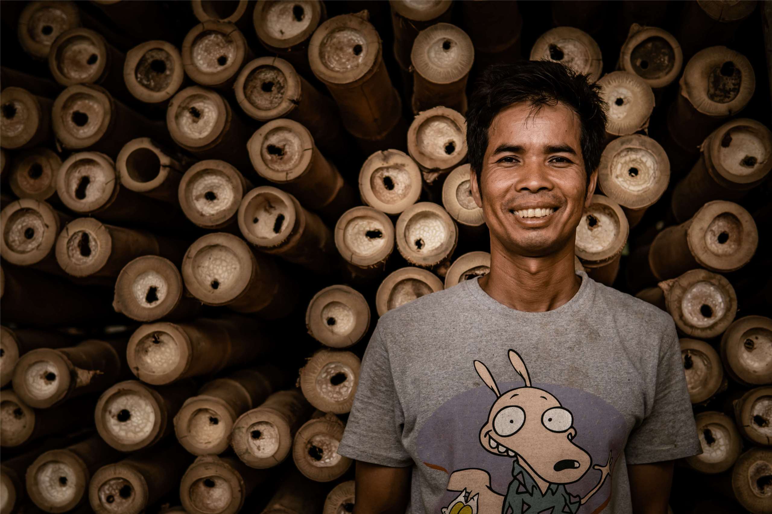 Oung Ngunheng, chef de l'atelier de Kiri Bamboo à Kompong Cham, Cambodge (photo : Cloé Ando)
