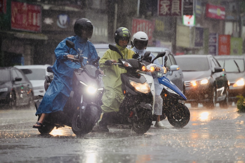 Hujan Ekstrem Membanjiri New Taipei: Warga Terancam dan Infrastruktur Lumpuh (CNA)