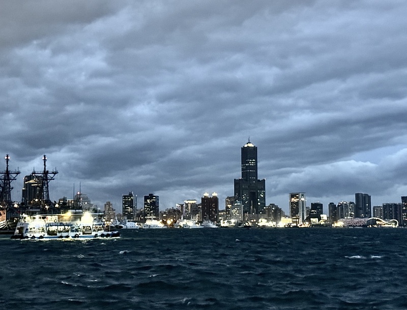 Taifun Fung-Wong: Taifun Bersejarah November Hantam Taiwan, Ancaman Dingin Ekstrem Mengintai Pasca-Badai (CNA)