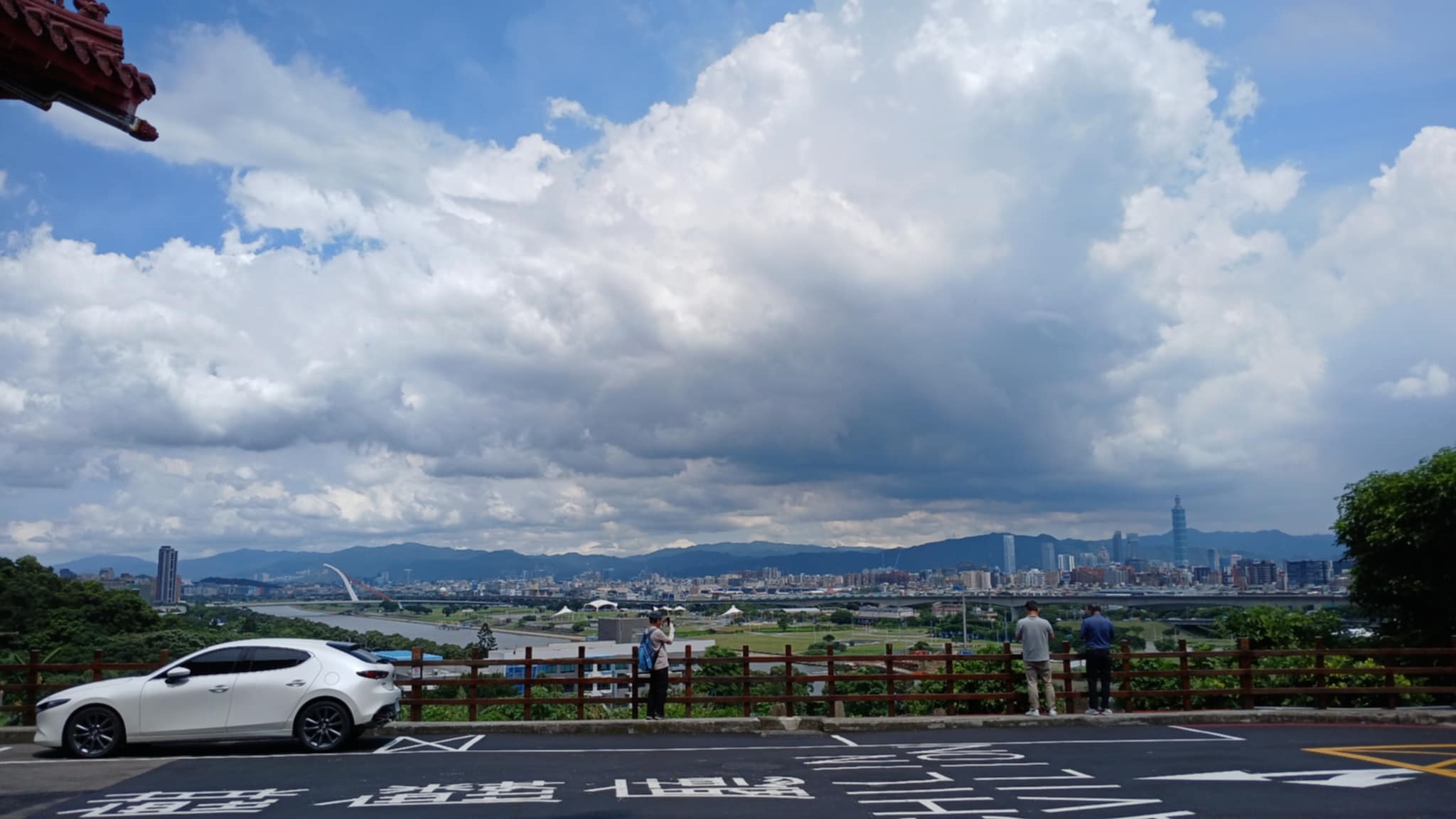 Cuaca cerah berawan di sekitar Taipei