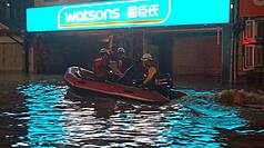 Taifun Fung-Wong: Su'ao Banjir Setinggi Satu Lantai, Luodong Alami Bencana Terburuk dalam Satu Dekade (CNA)