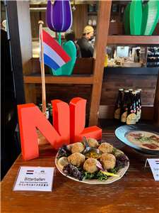 Dari Resep Rumahan Belanda ke Panggung Gastropub Modern: ABV Attic Sajikan Pesta Kuliner Negeri Kincir Angin (RtiSI)