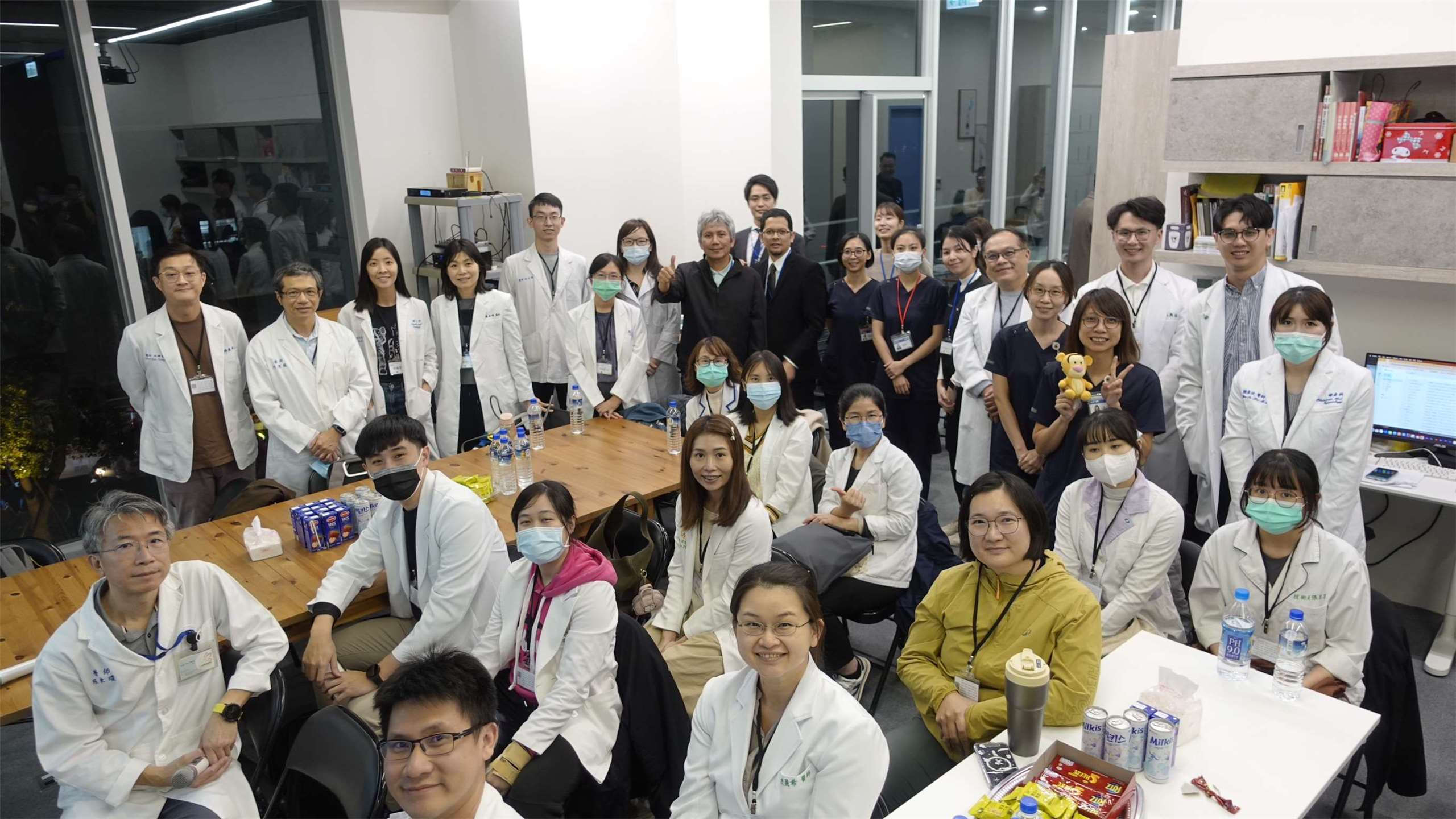 Sebagian dokter dan peneliti yang terlibat dalam Taiji Fetal Medicine Workshop tahun 2025 (foto: Meryl / TMU)
