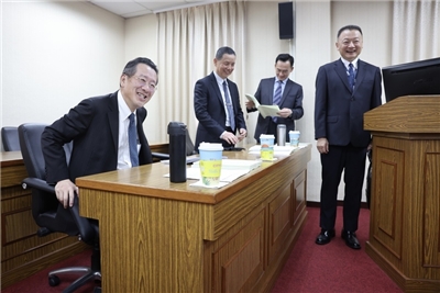 Pembacaan Ketiga RUU Kenaikan Gaji Militer, Wellington Koo Desak Evaluasi Sumber Dana dengan Hati-hati, Hindari Mengorbankan Anggaran Pertahanan 圖:CNA