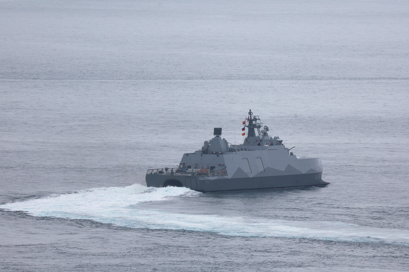 Simulasi militer Hankuang ke-41 dimulai kemarin (9/7), kapal perang korvet Tuo Chiang milik Angkatan Laut mendapat instruksi berlayar keluar dari Pelabuhan Keelung . (foto: CNA)
