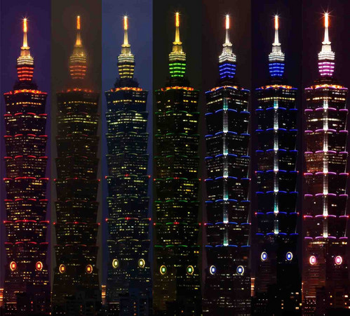 Warna pelangi di Gedung Taipei 101 (foto: Ettoday)