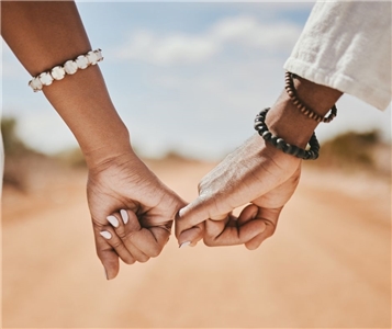 Semakin Galak Sebenarnya Semakin Sayang ! 5 Zodiak: Keras di Mulut tapi Lembut di Hati    圖:CANVA