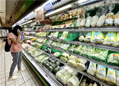 Taifun Podul Mendekat, Pedagang Sayur Serukan Beli Sayur Jenis Ini : Dua Minggu ke Depan Akan Berterima Kasih pada Diri Sendiri  (圖：中央社)