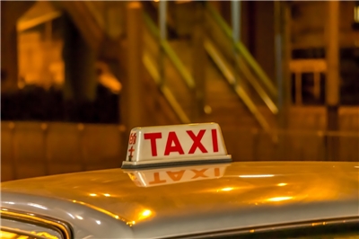 香港計程車資料照。(圖：Andrzej / Pixabay)