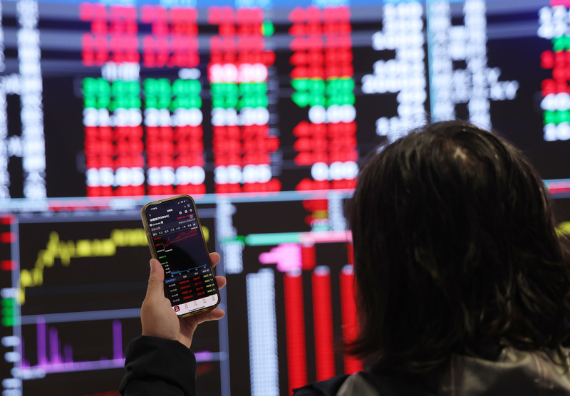 Ledakan di Pasar Modal Taiwan: TSMC dan Indeks Saham Cetak Rekor Tertinggi Bersejarah! (CNA)