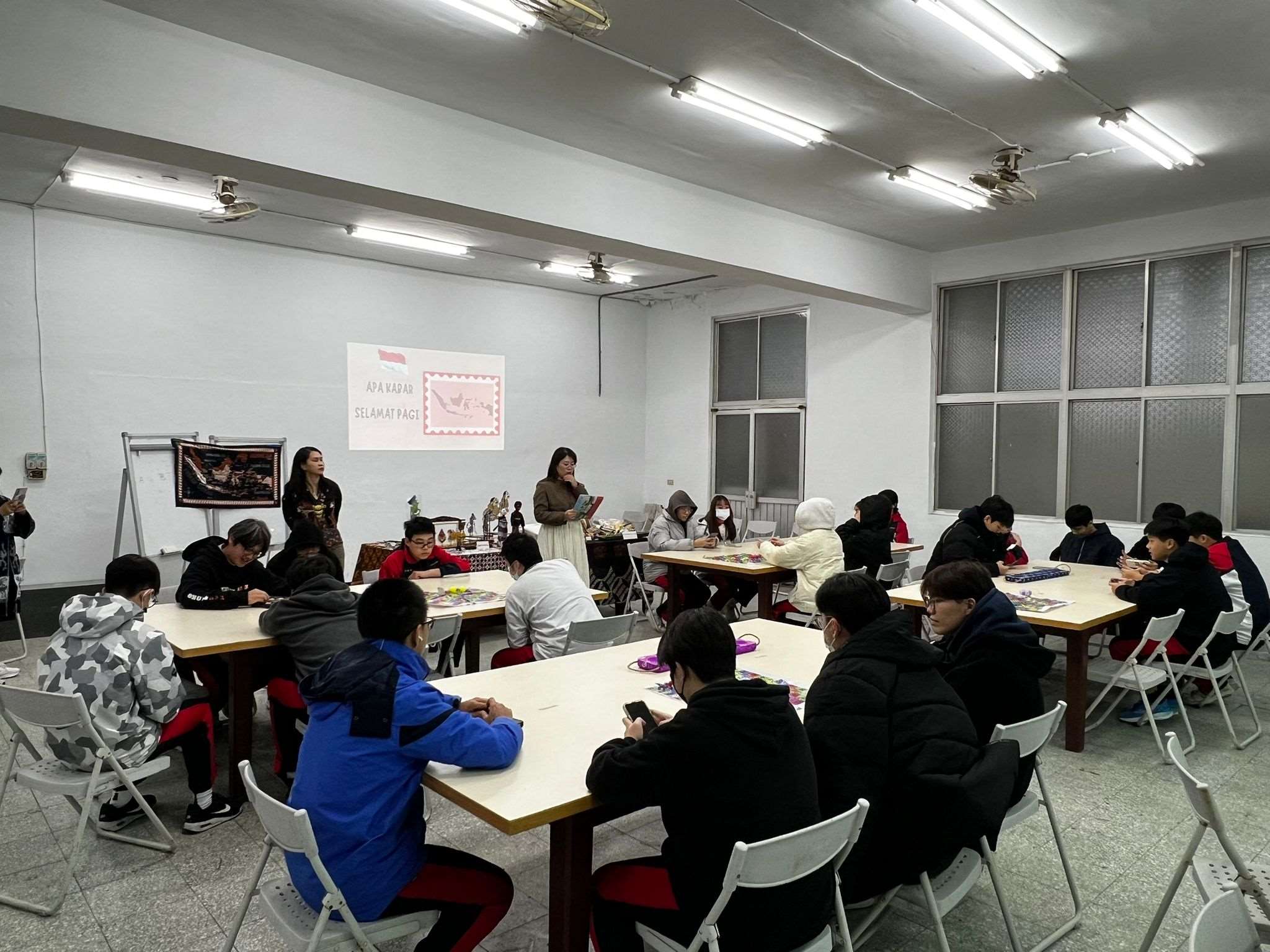 Universitas Teknologi Ming Chi Memperkenalkan Budaya Asia Tenggara di Sekolah-Sekolah SMA New Taipei (RtiSI)