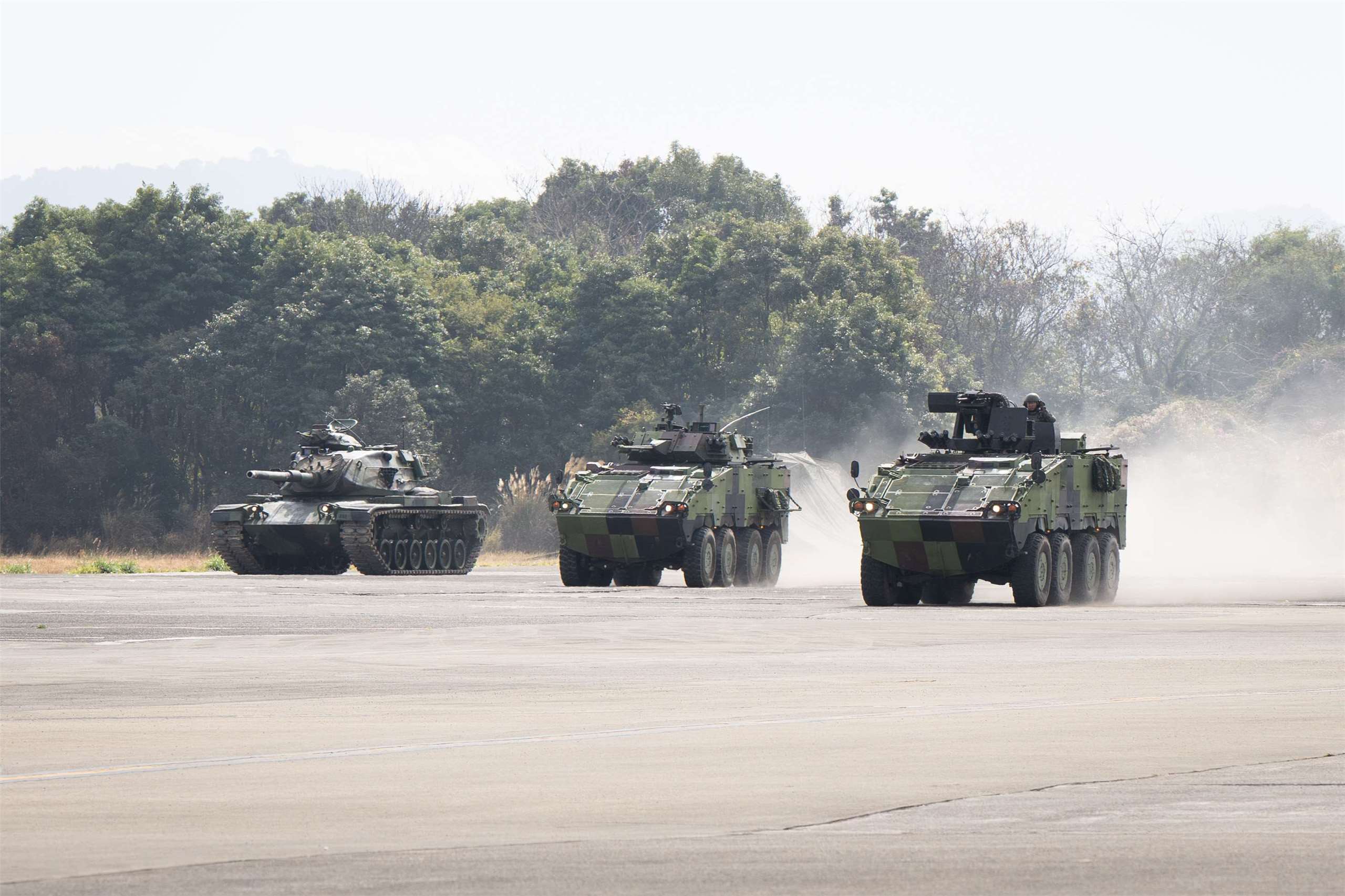 Korps Angkatan Darat baru-baru ini mengelar latihan penguatan latihan tempur liburan Tahun Baru Imlek.
