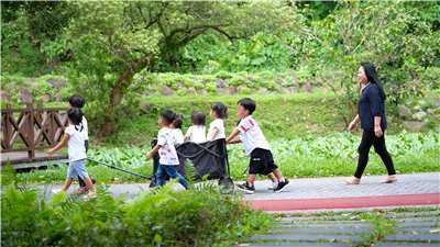 Kebijakan Baru Pengasuh Asing Dikritik Keras, Anggota Yuan Legislatif Sebut Hanya Untungkan Kalangan Atas dan Ancam Pekerja Lokal 