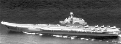 Kapal induk Tiongkok Liaoning melintasi Selat Taiwan. (Foto: Kemenhan Taiwan)