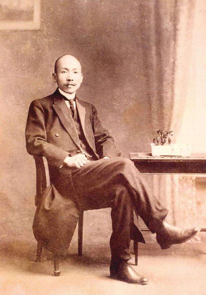 Lin Hsien-tang (WIKIPEDIA)