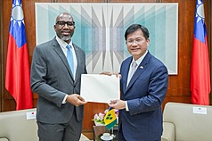 Dubes Saint Vincent dan Grenadines Resmi Bertugas di Taiwan, Menlu Lin: Bersama Tingkatkan Kesejahteraan Masyarakat  (CNA)