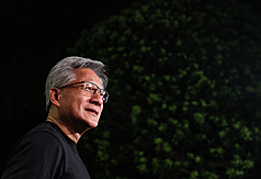 Jensen Huang: Ada Kejutan Produk Baru dari NVIDIA, Bersedia Berinvestasi di Pabrik Taiwan Jika Ada Peluang   (foto: CNA)