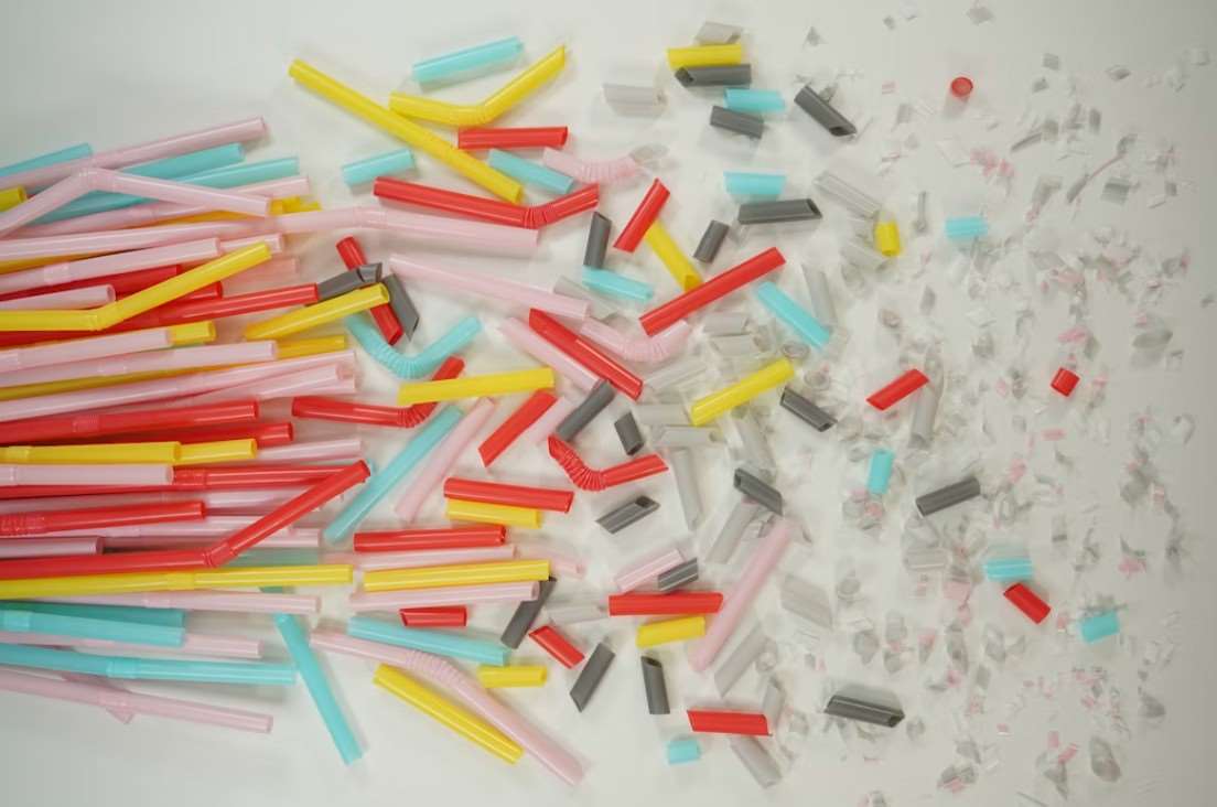 Mikroplastik: Ancaman Tak Kasat Mata yang Mengintai dari Dalam Tubuh (Ilustrasi: Unsplash)