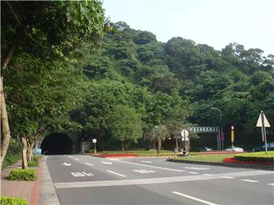 Urban Legend: Terowongan Xinhai Kota Taipei (Wikipedia)