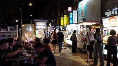 Pasar Malam (Foto: Lndt / Rti)