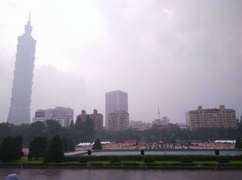 Taipei di kala hujan (李珮菁攝)